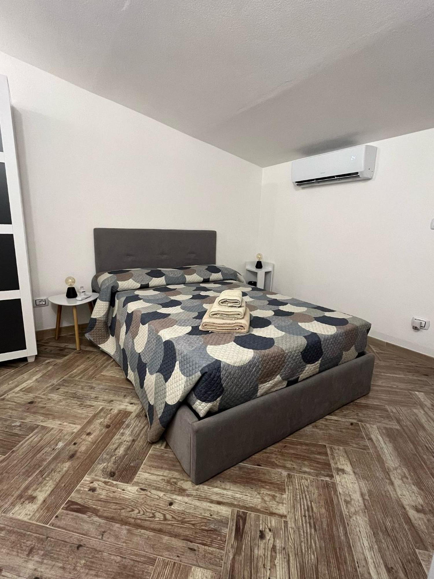 Appartamenti Da Ewa Sassari I ซัสซารี ภายนอก รูปภาพ